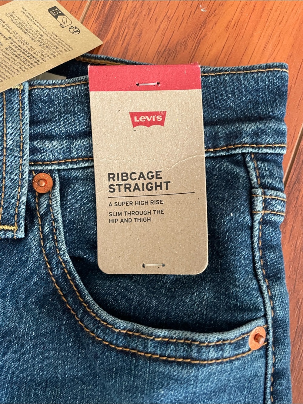 Levi’s Ribcage Straight Leg jeans, NWT - Picture 8 of 10